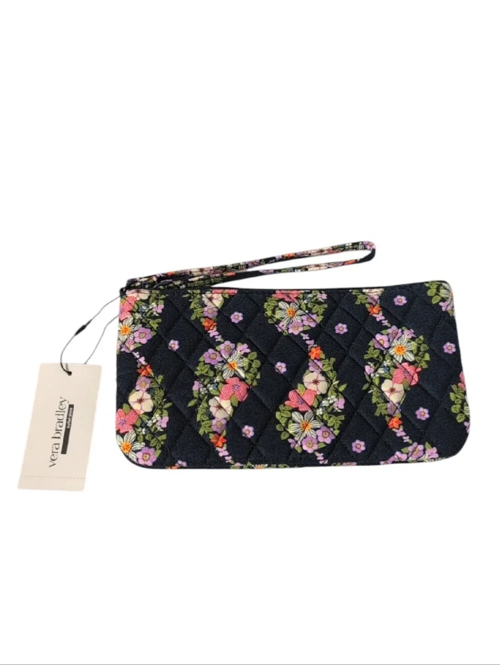 Vera Bradley Outlet Essential Wristlet in Paisley Rain